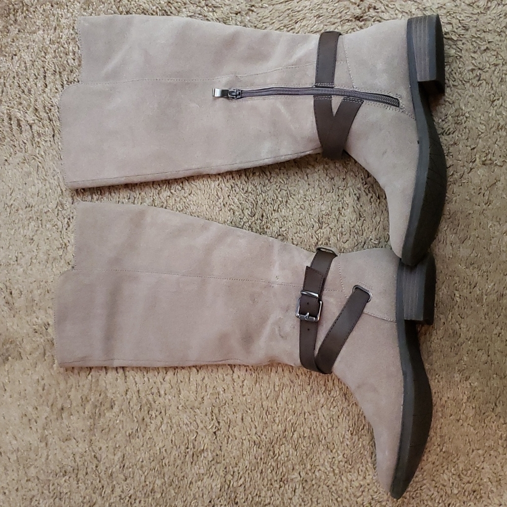 Gray boots